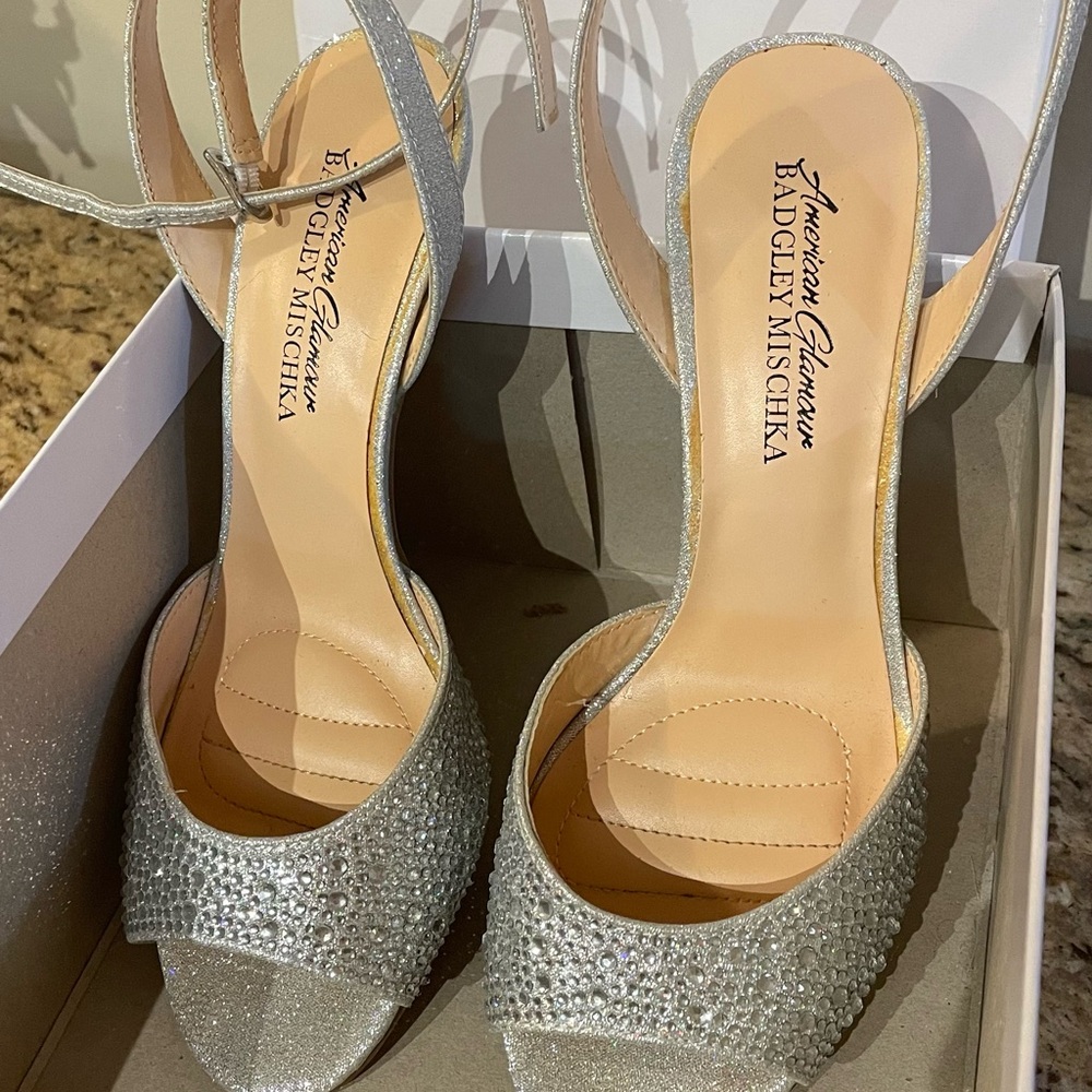 Badgley Mischka rhinestone stiletto heels size. New in box